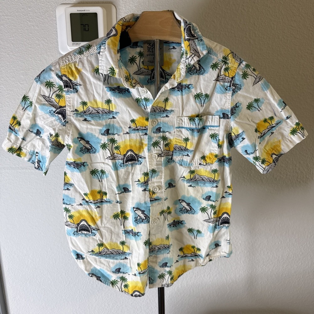 365 Kids Garanimals‎ Hawaiian Button-Up Shirt Sharks Size 8